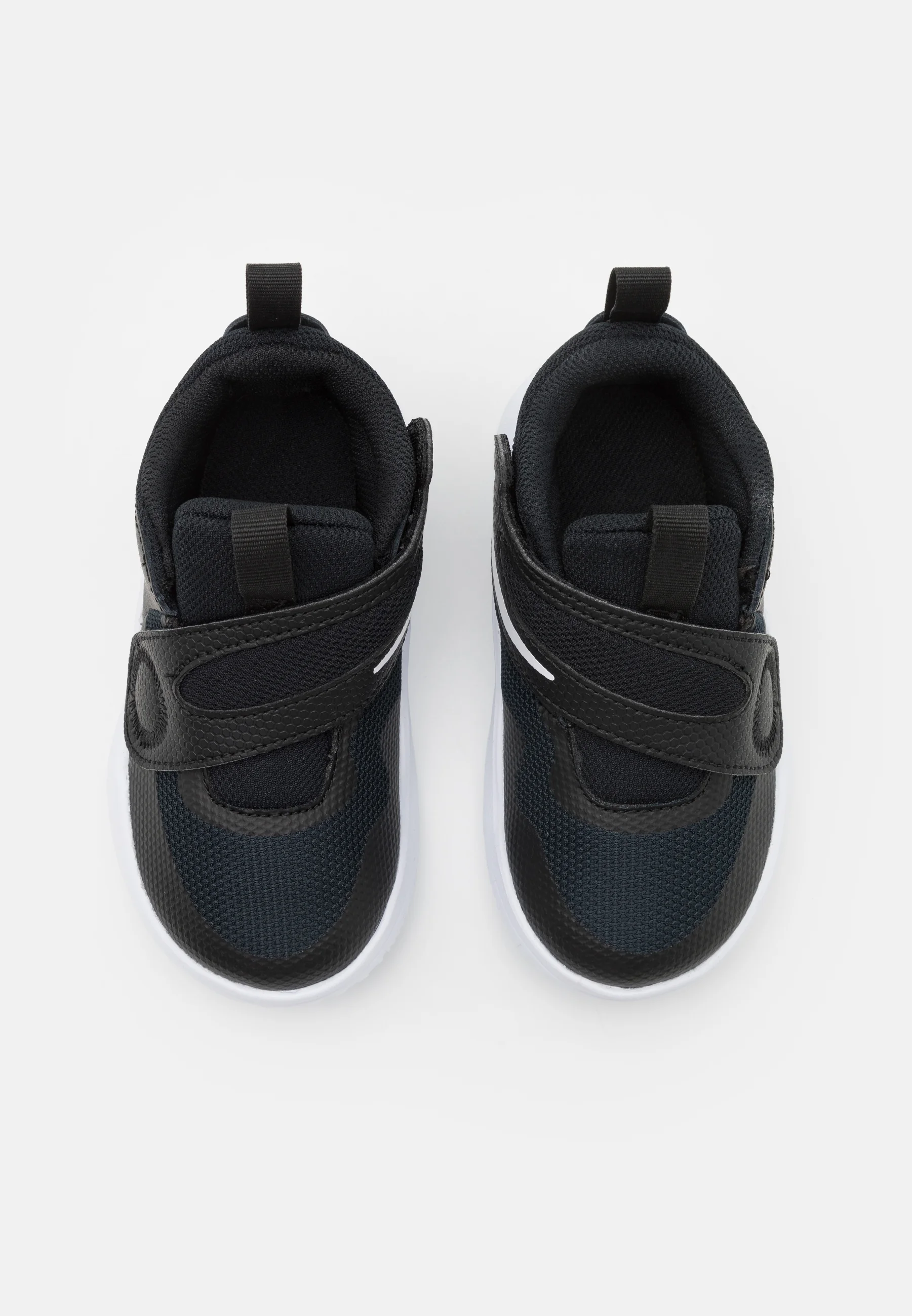 Nike Performance TEAM HUSTLE UNISEX - Zapatillas de baloncesto