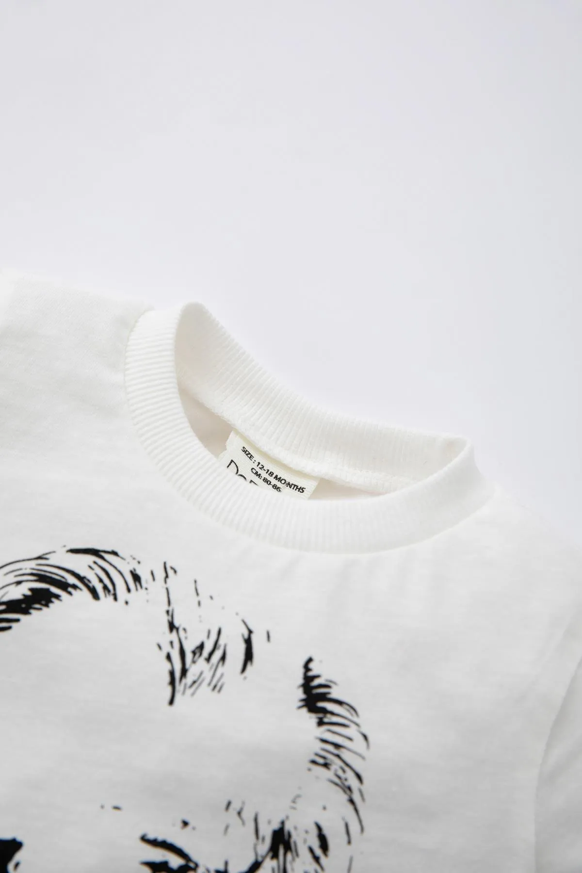 DeFacto  Kurzarm-T-Shirt mit Atatürk-Aufdruck für Babys, Mädchen Z5004a223sm