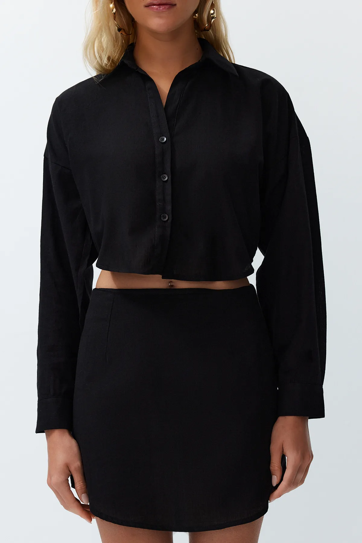 Trendyol Collection  Schwarz gewebtes Hemdrock-Set aus 100 % Baumwolle TBESS24AU00022