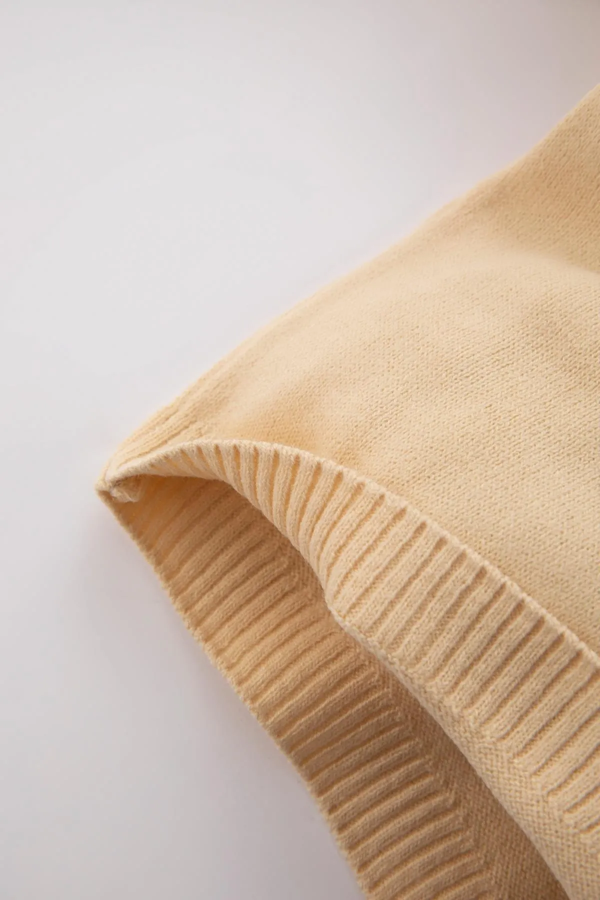 DeFacto  Baby-Mädchen-Pullover mit normaler Passform und Rundhalsausschnitt