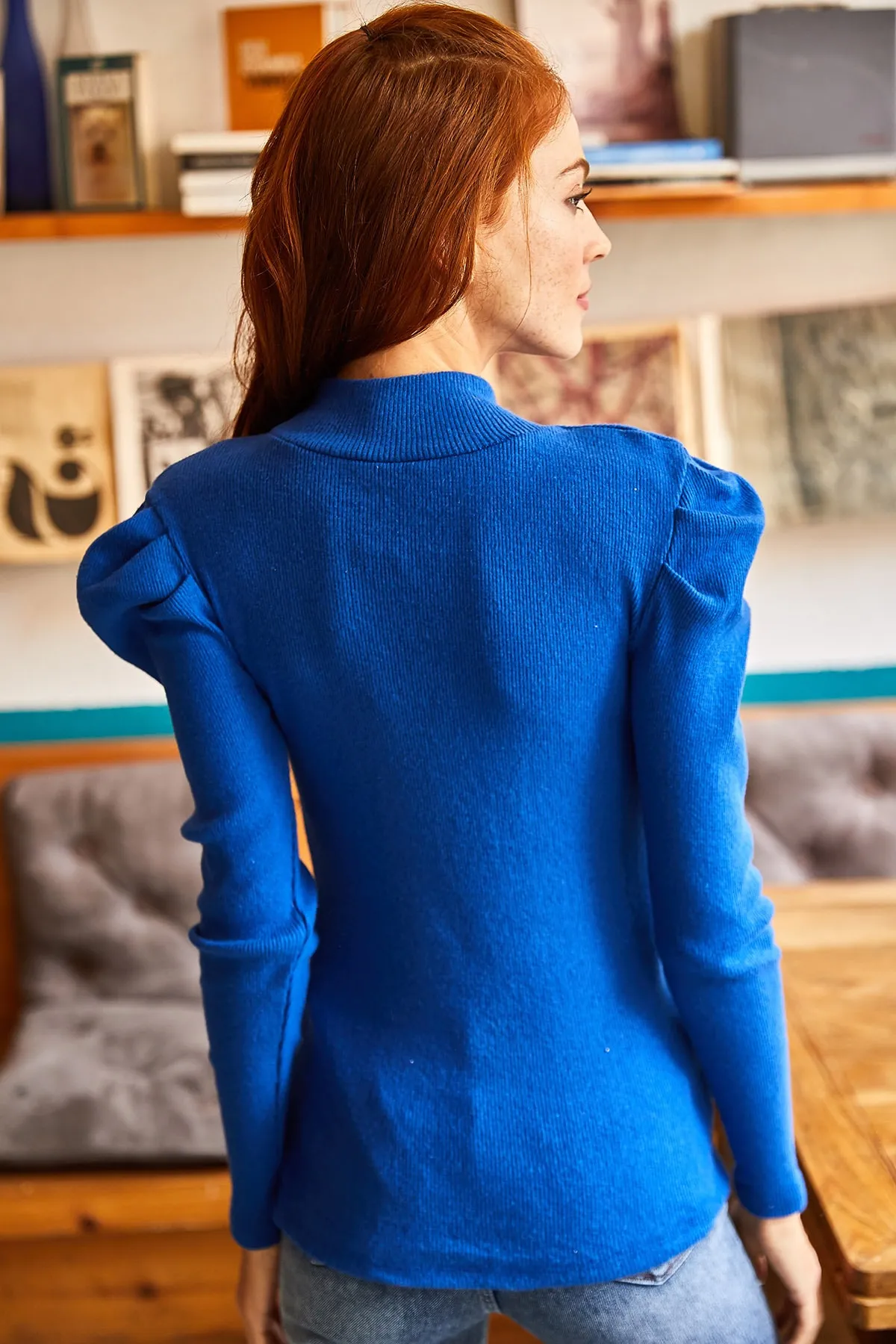 Olalook  Saks Blue Lycra-Bluse mit Prinzessinnenärmeln für Damen BLZ-19001595