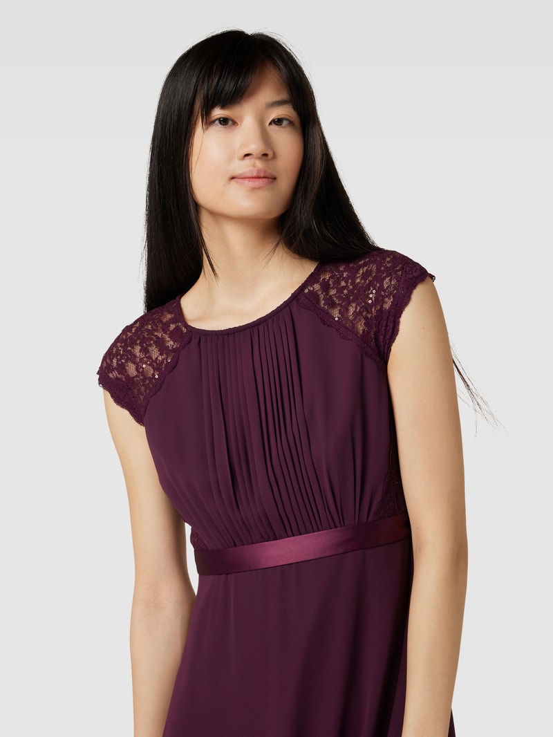 Cocktailkleid mit Spitzenbesatz in aubergine