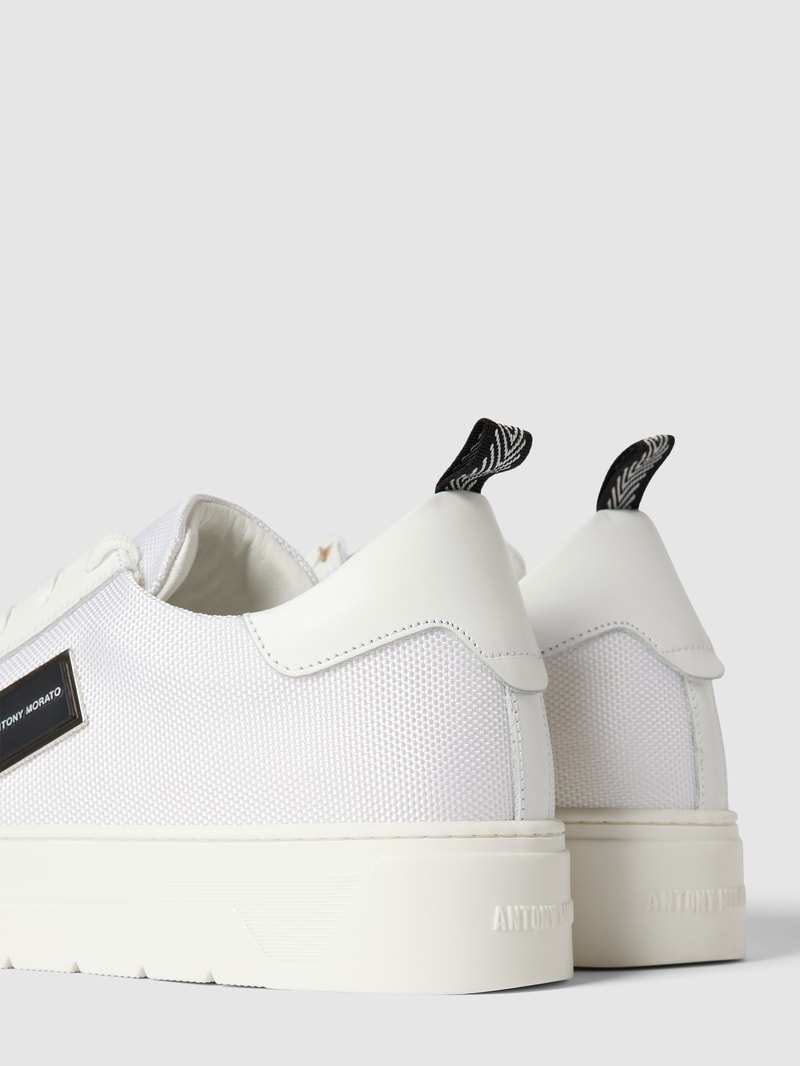 Sneaker mit Logo-Detail Modell 'New Metal' in weiß