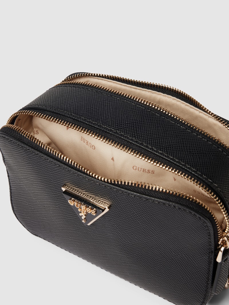 Camera Bag mit Schulterriemen in metallic Modell 'NOELLE' in schwarz