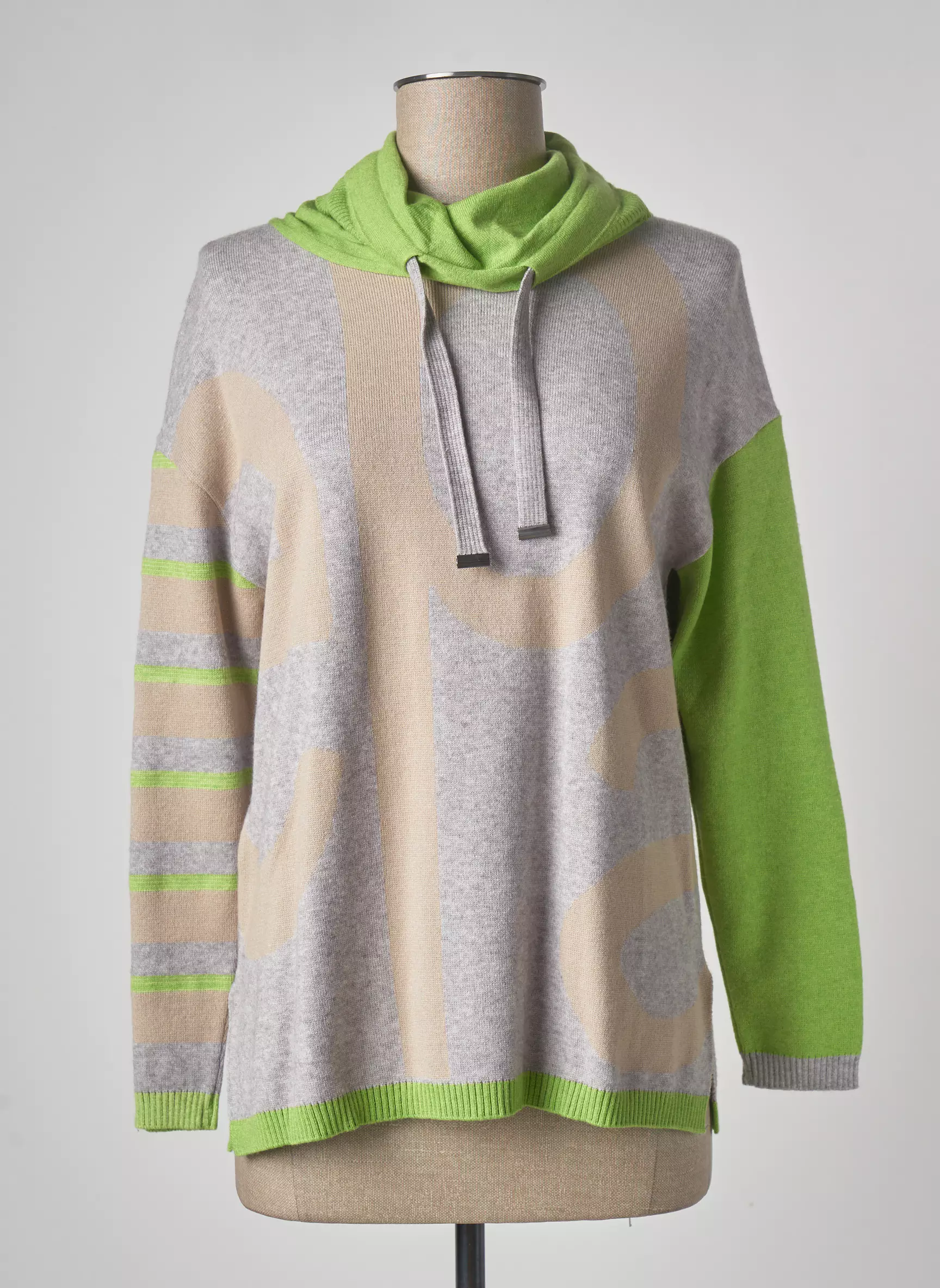 Pame Carrioni Pulls Femme couleur gris