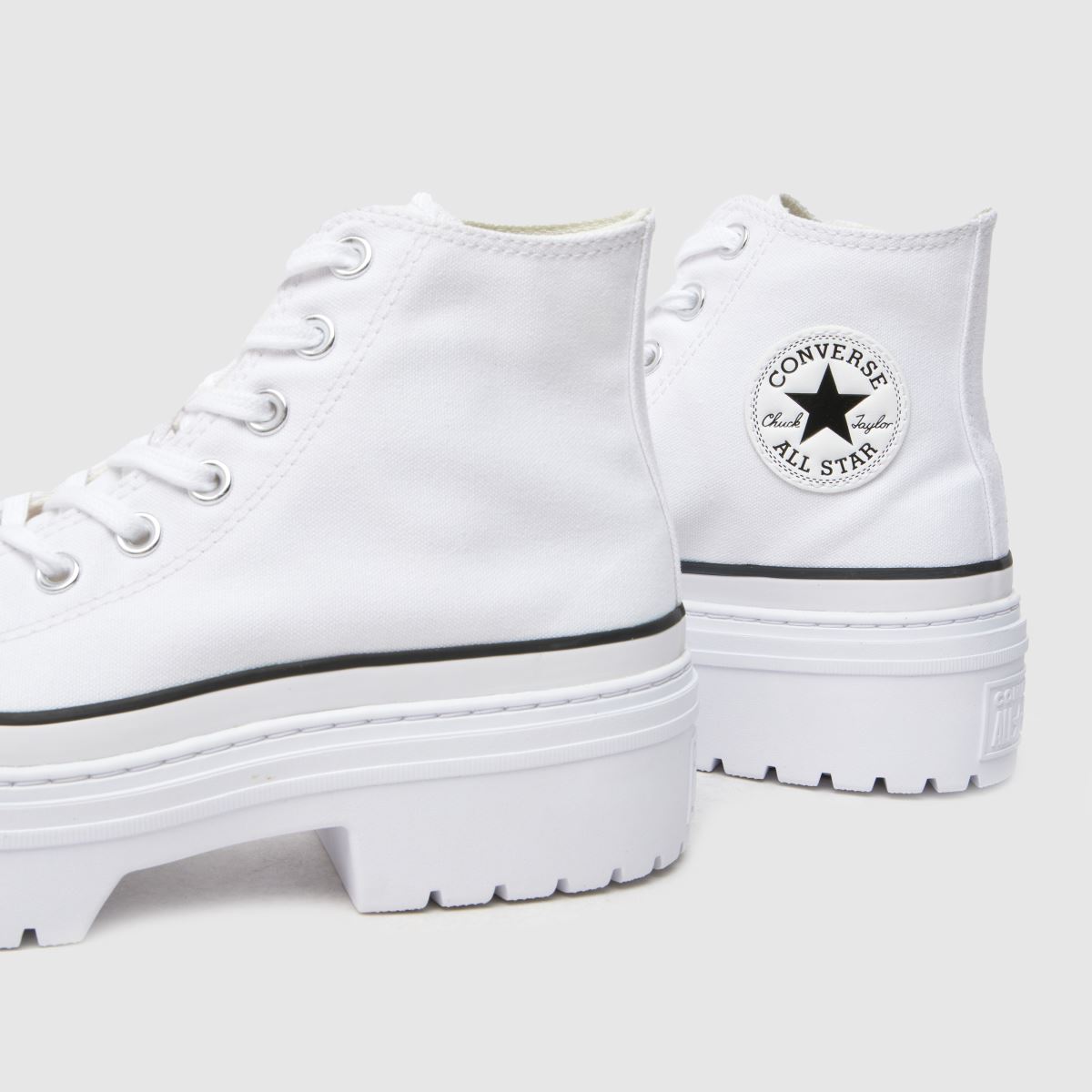 Converse – All Star – Vita sneakers med klack och sladd