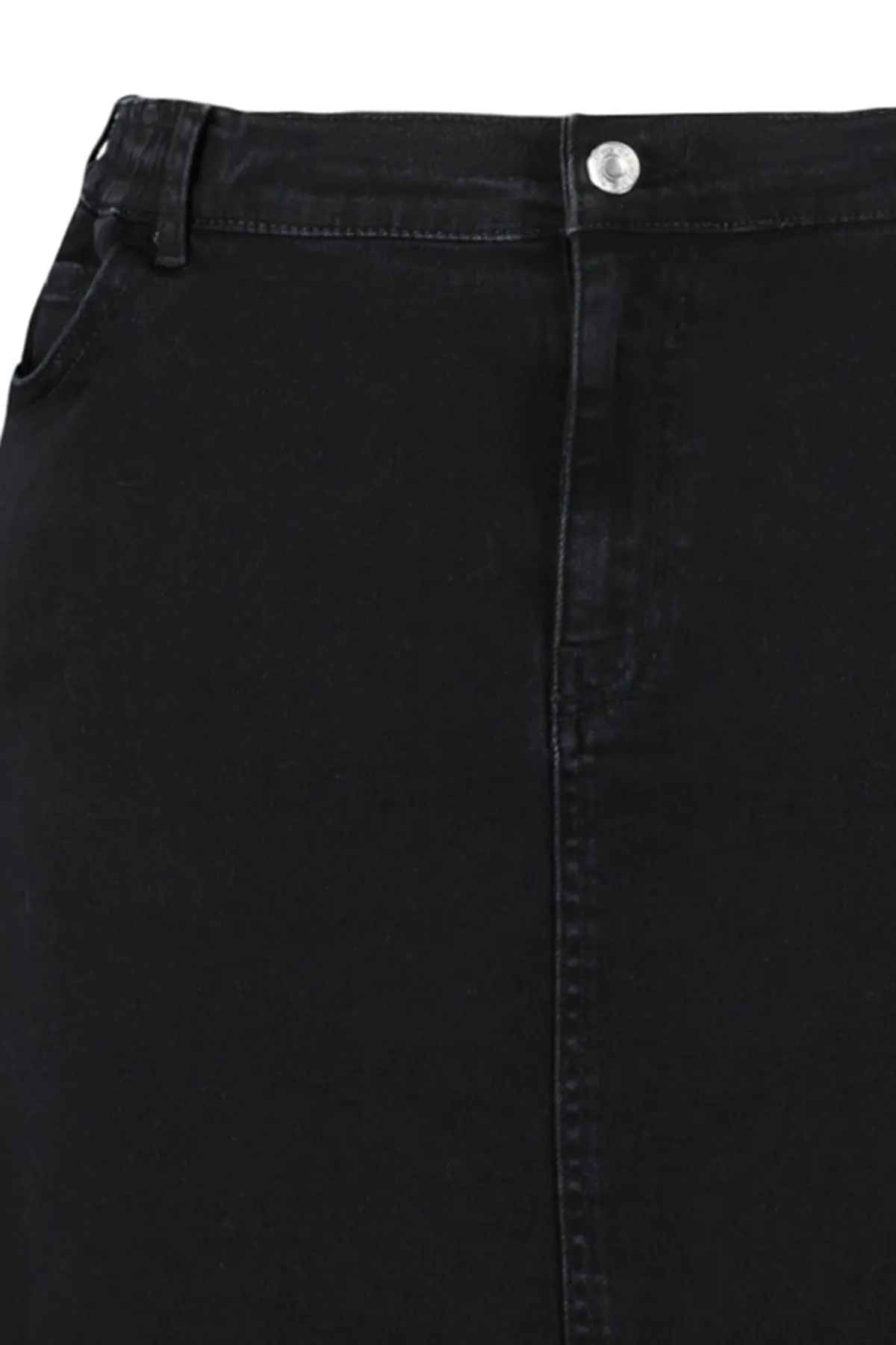 Trendyol Curve  Schwarzer Jeansrock mit Tasche und Taschendetails TBBAW24AZ00038