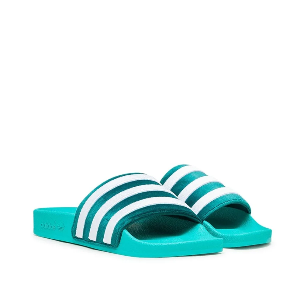 adidas Adilette W GX3371 / grün