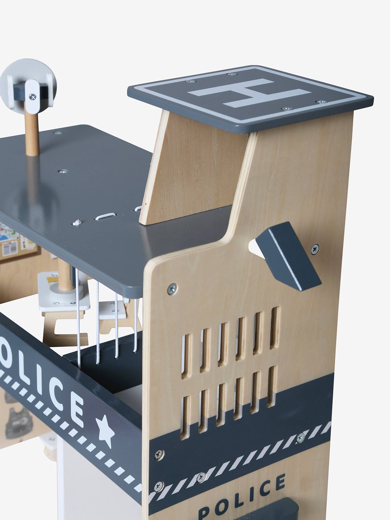 Centre de secours poste de police + poste de pompiers en bois FSC® blanc
