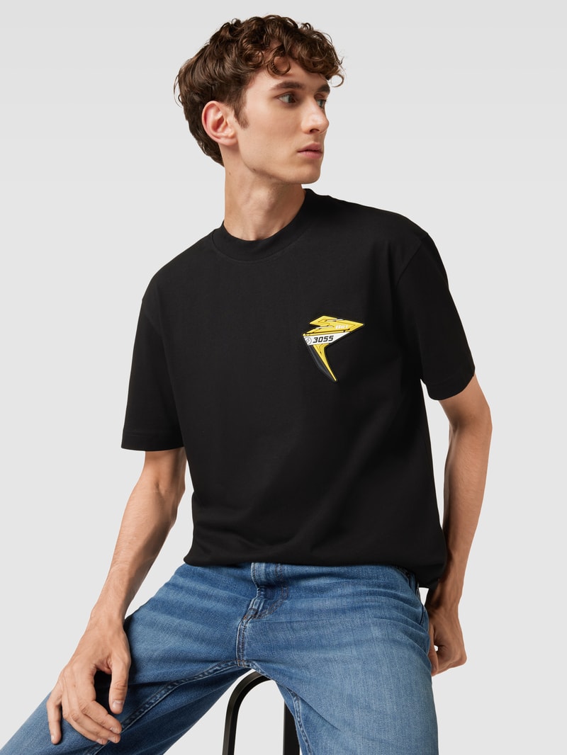 T-Shirt mit Motiv-Detail in schwarz