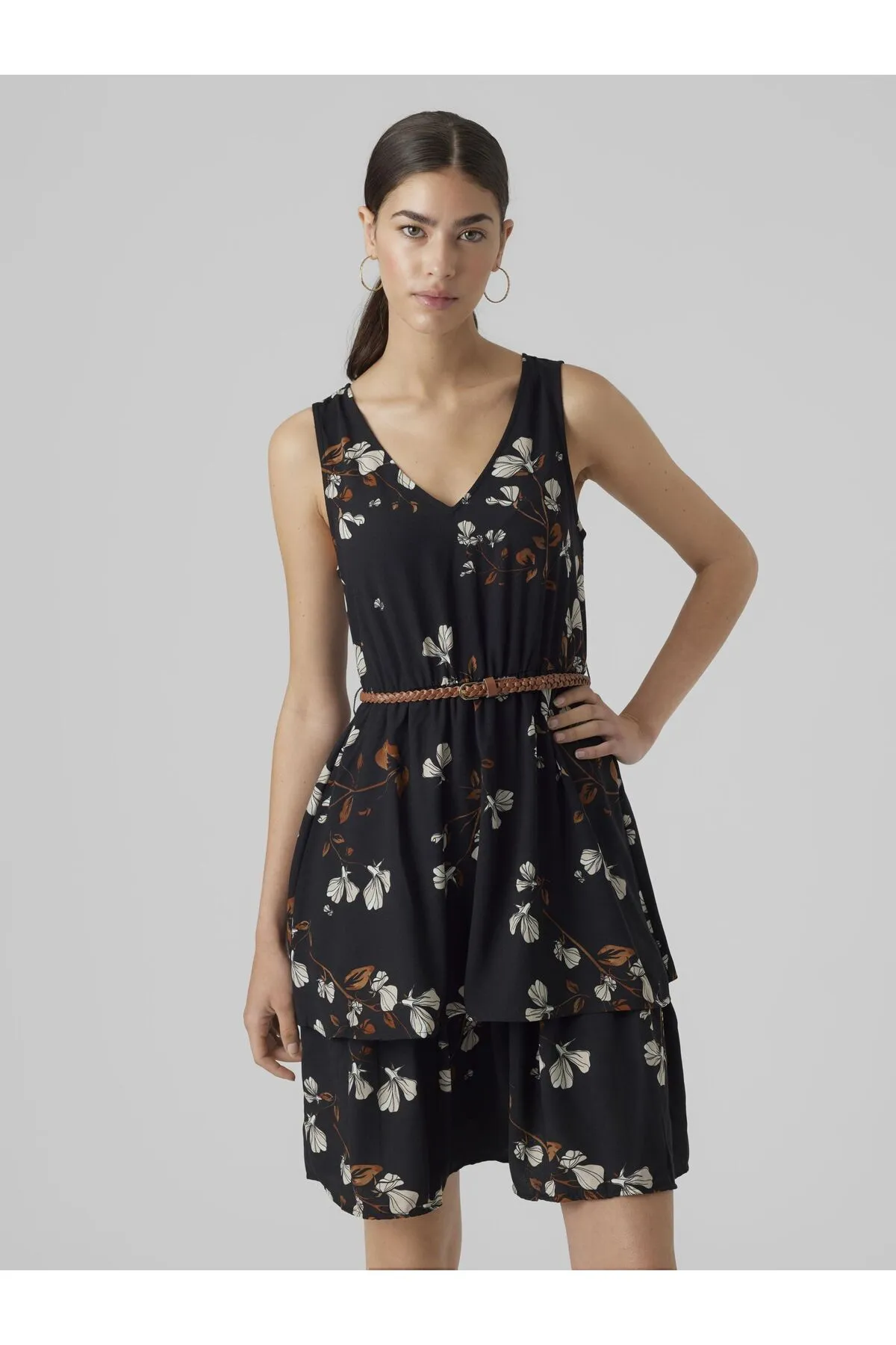 Vero Moda  Mehrlagiges Kleid VMNEWHALLIE V-NECK ABK DRESS EXP