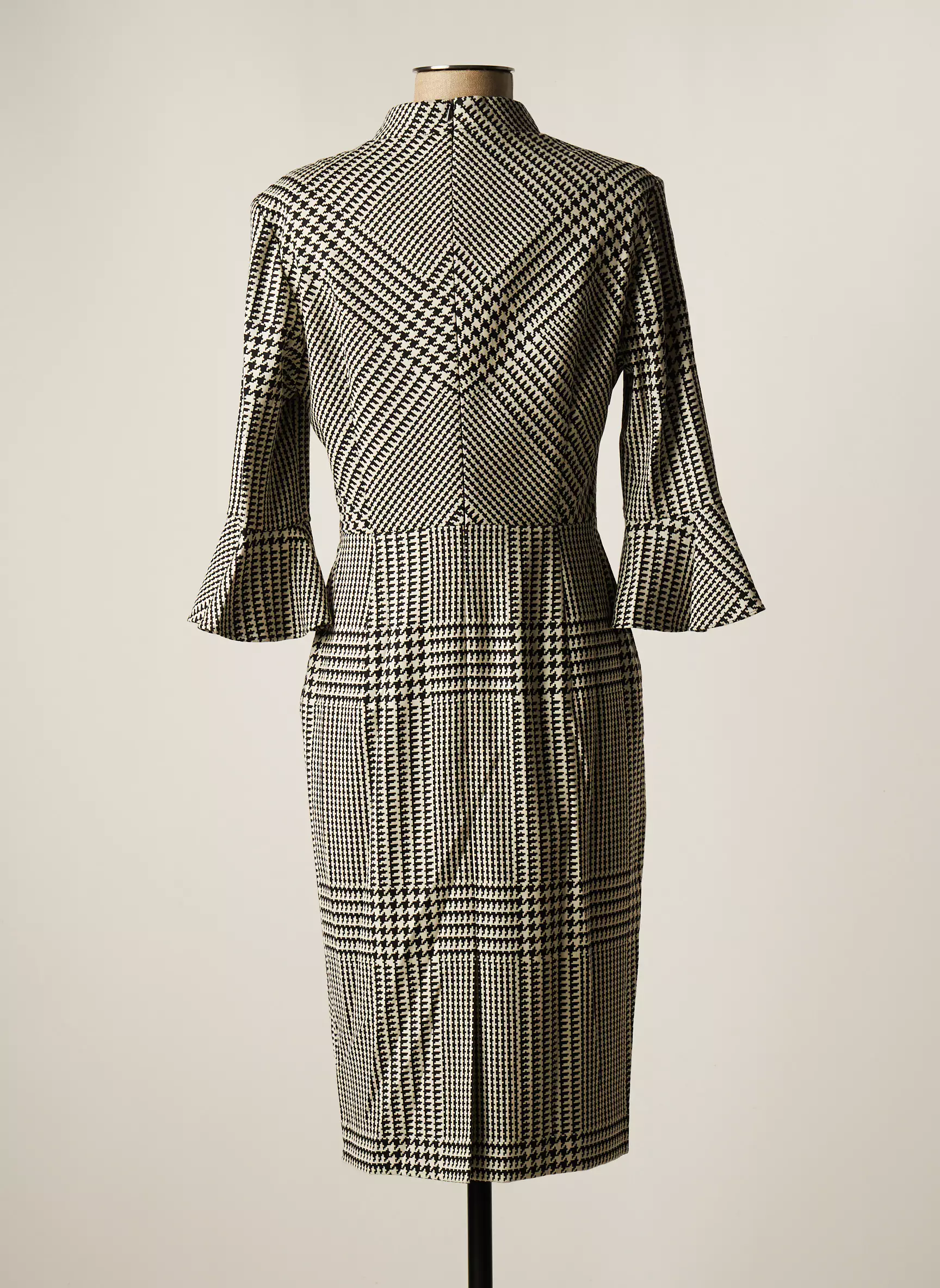 Escada Robes Mi Longues Femme couleur noir