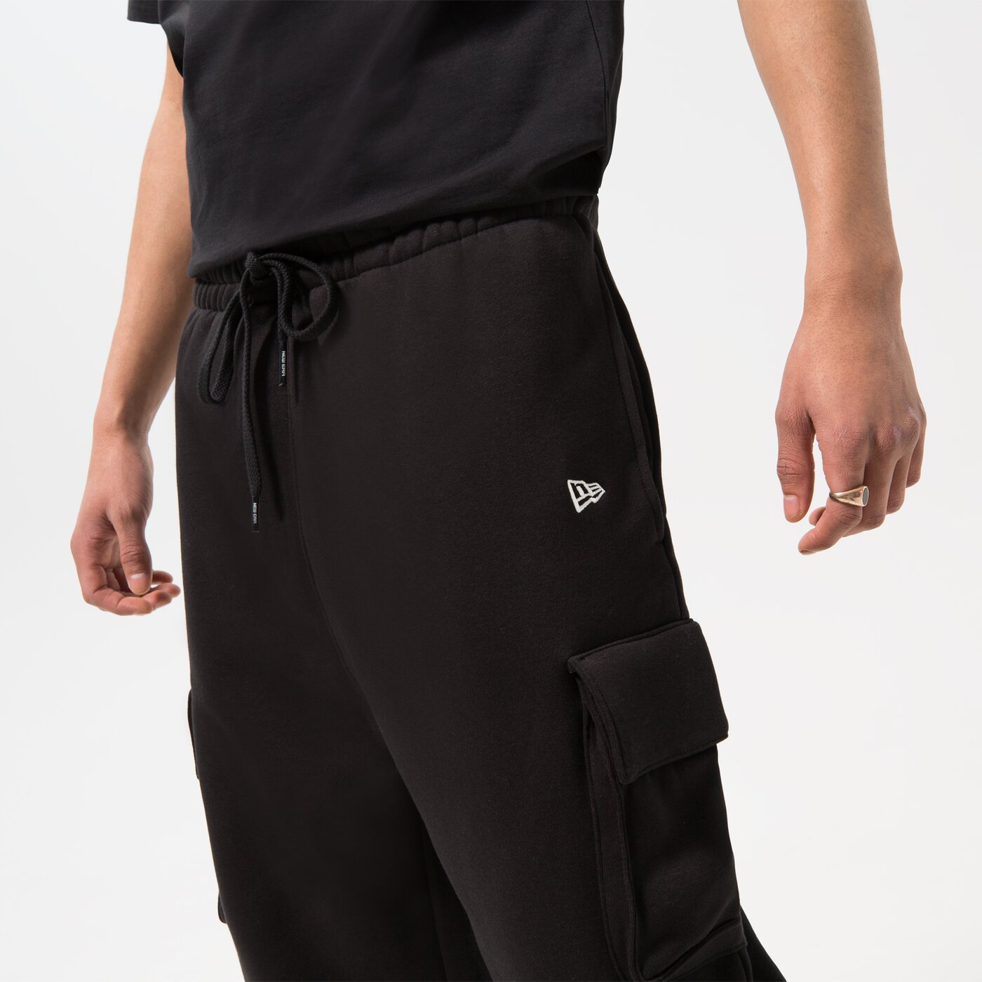 NEW ERA HOSE NE RELAXED CARGO NONE Schwarz