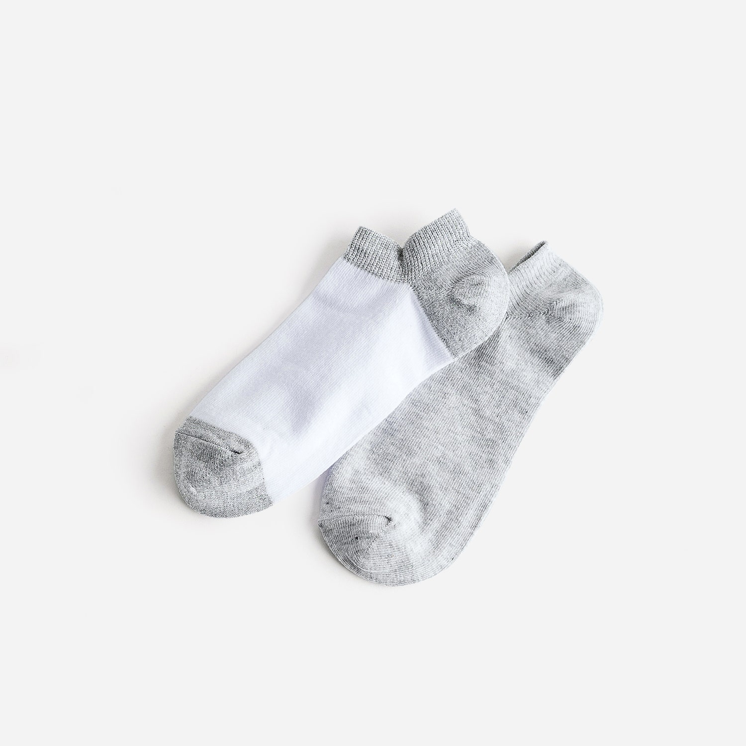 Chaussettes courtes blanches et gris pailleté