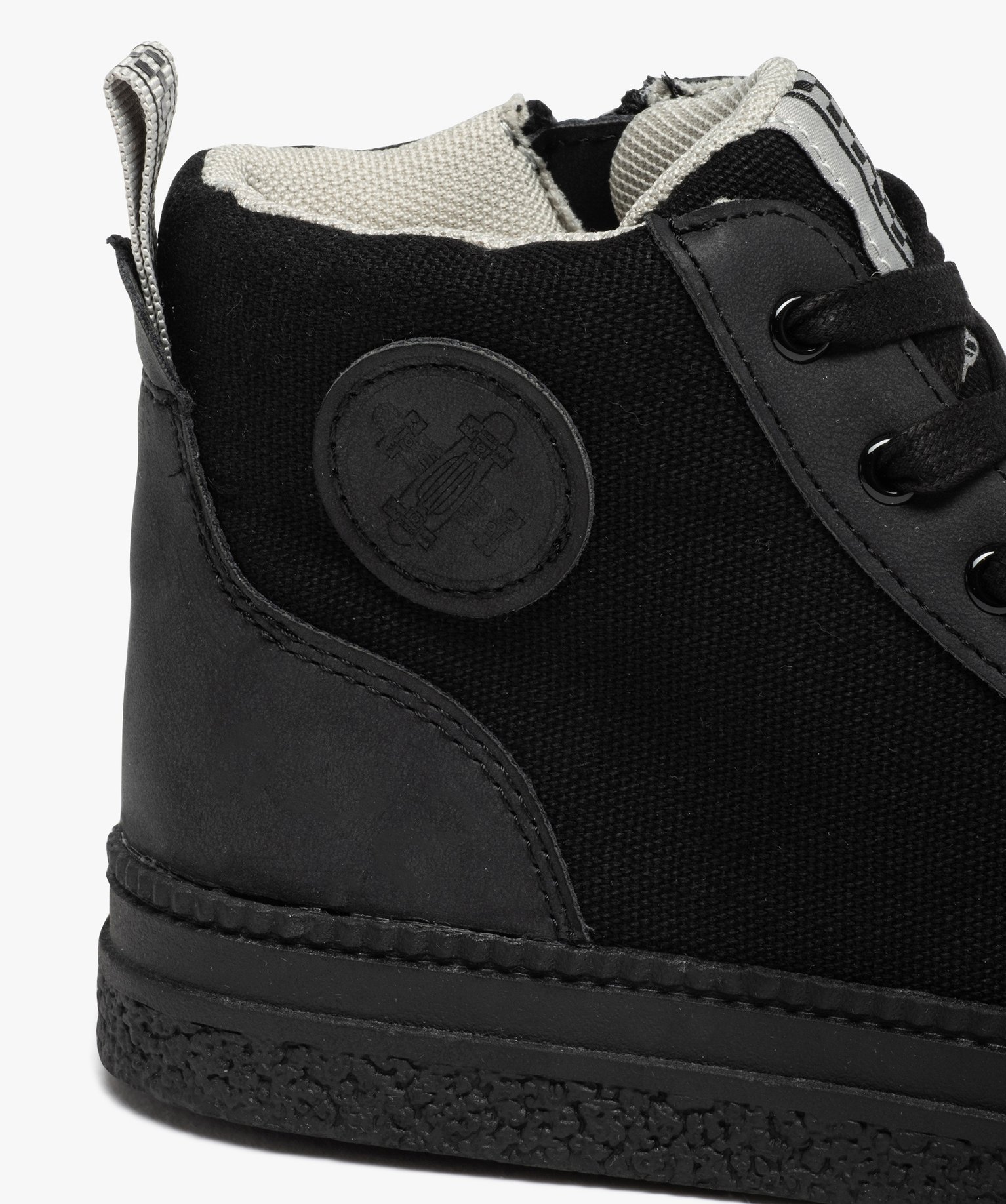 Baskets Garçon mid-cut en toile unie à bout renforcé noir | GEMO