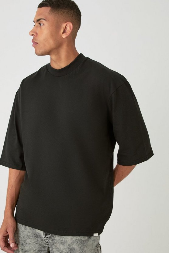 Oversize T-Shirt mit kurzen Ärmeln
