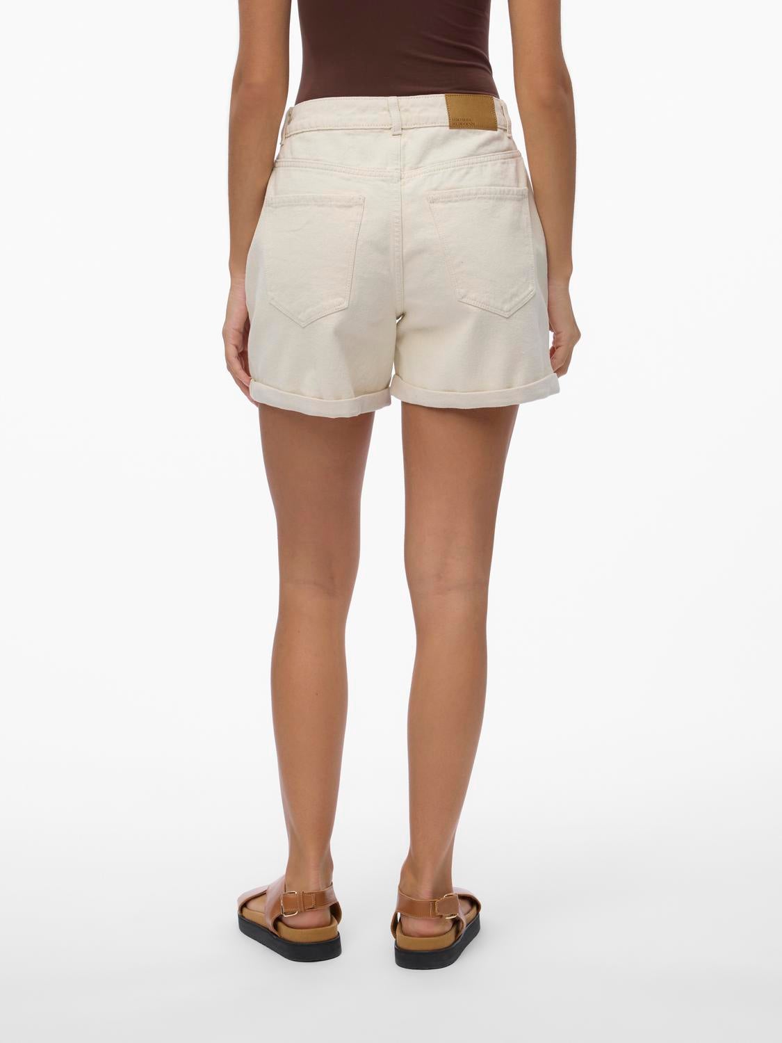 VMZURI Shorts