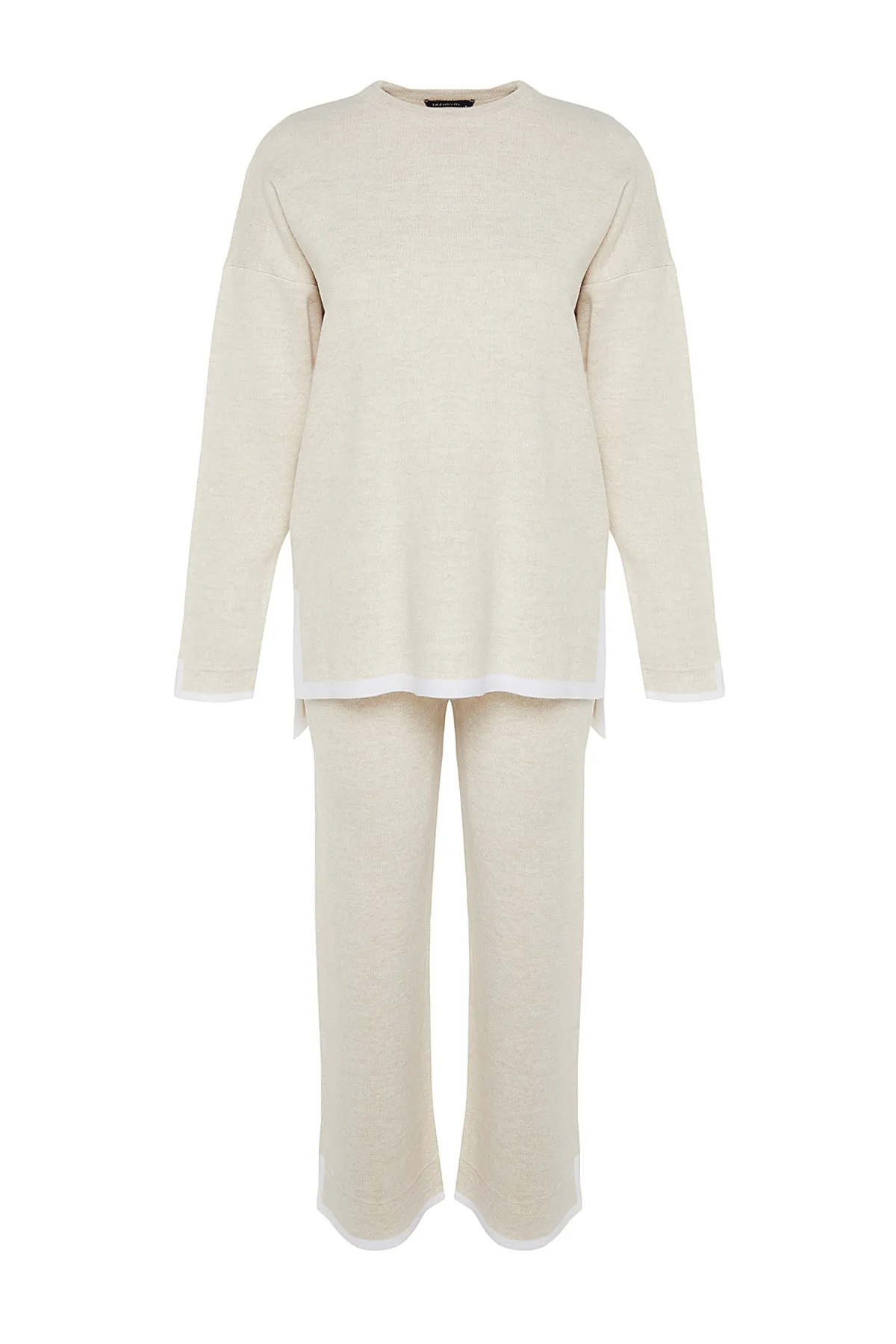 Trendyol Collection  Beigefarbenes, weit geschnittenes Strickober- und Unterteil-Set in Kontrastfarbe TWOAW24AU00062