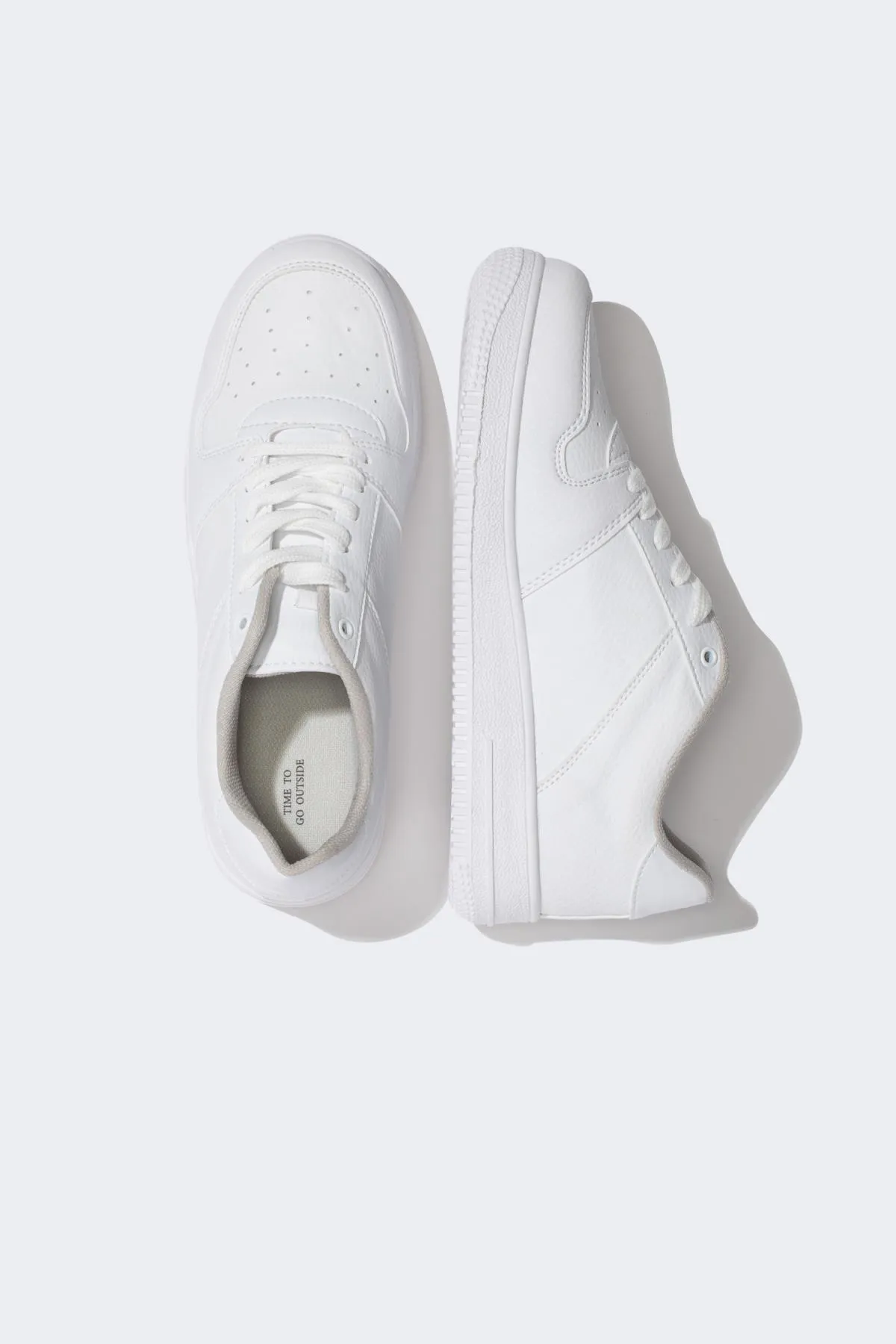 DeFacto  Damen-Sneaker aus Kunstleder zum Schnüren mit flacher Sohle C2168axns
