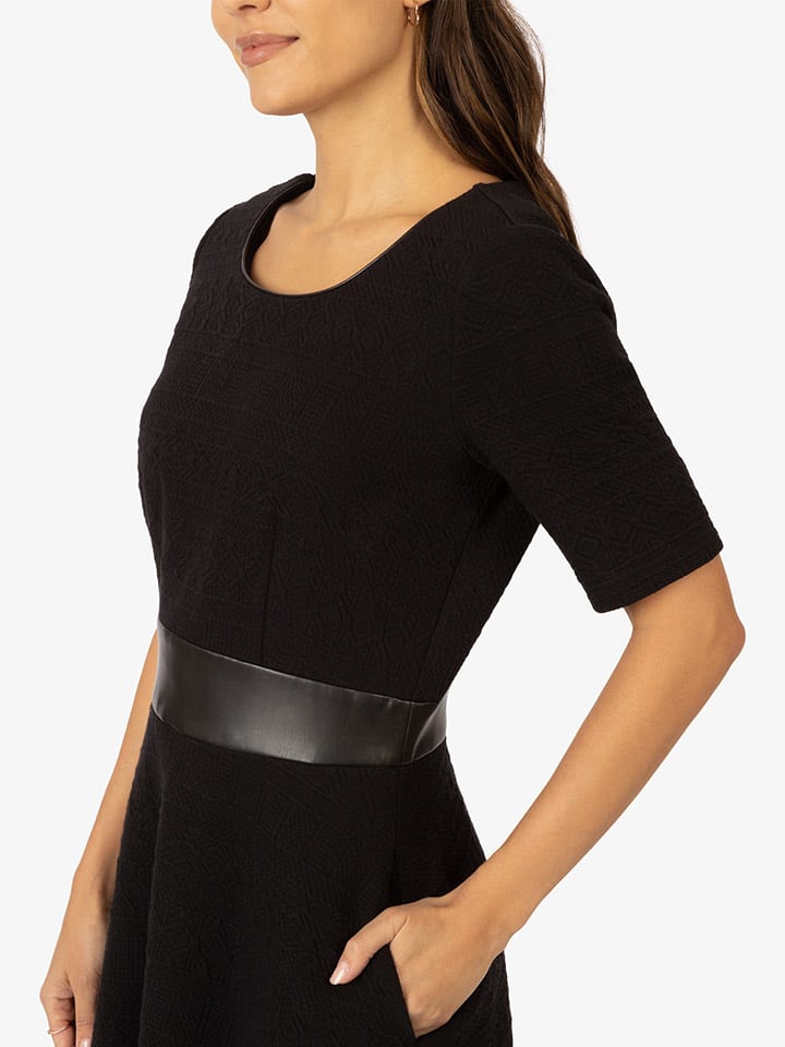 APART Kleid in Schwarz günstig kaufen