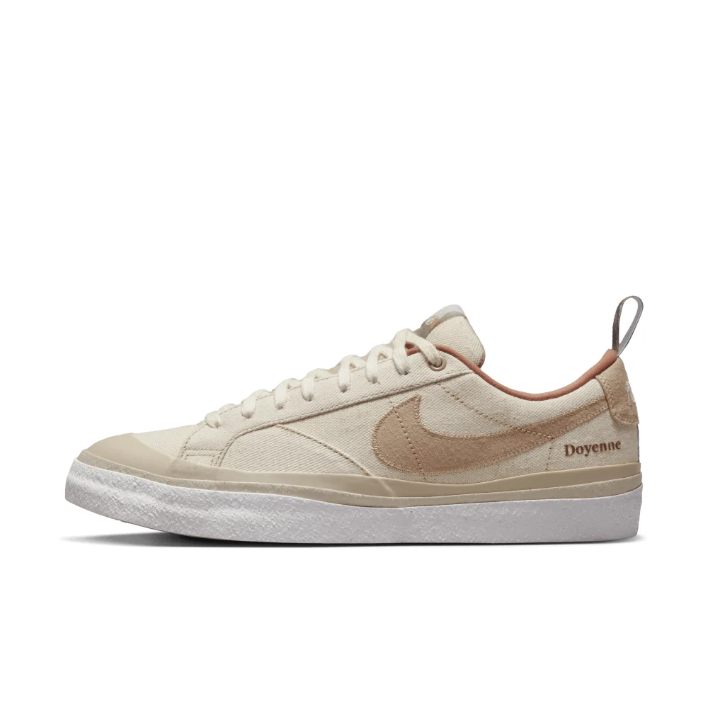 Nike SB Blazer Low x Doyenne DZ3406-100 / braun