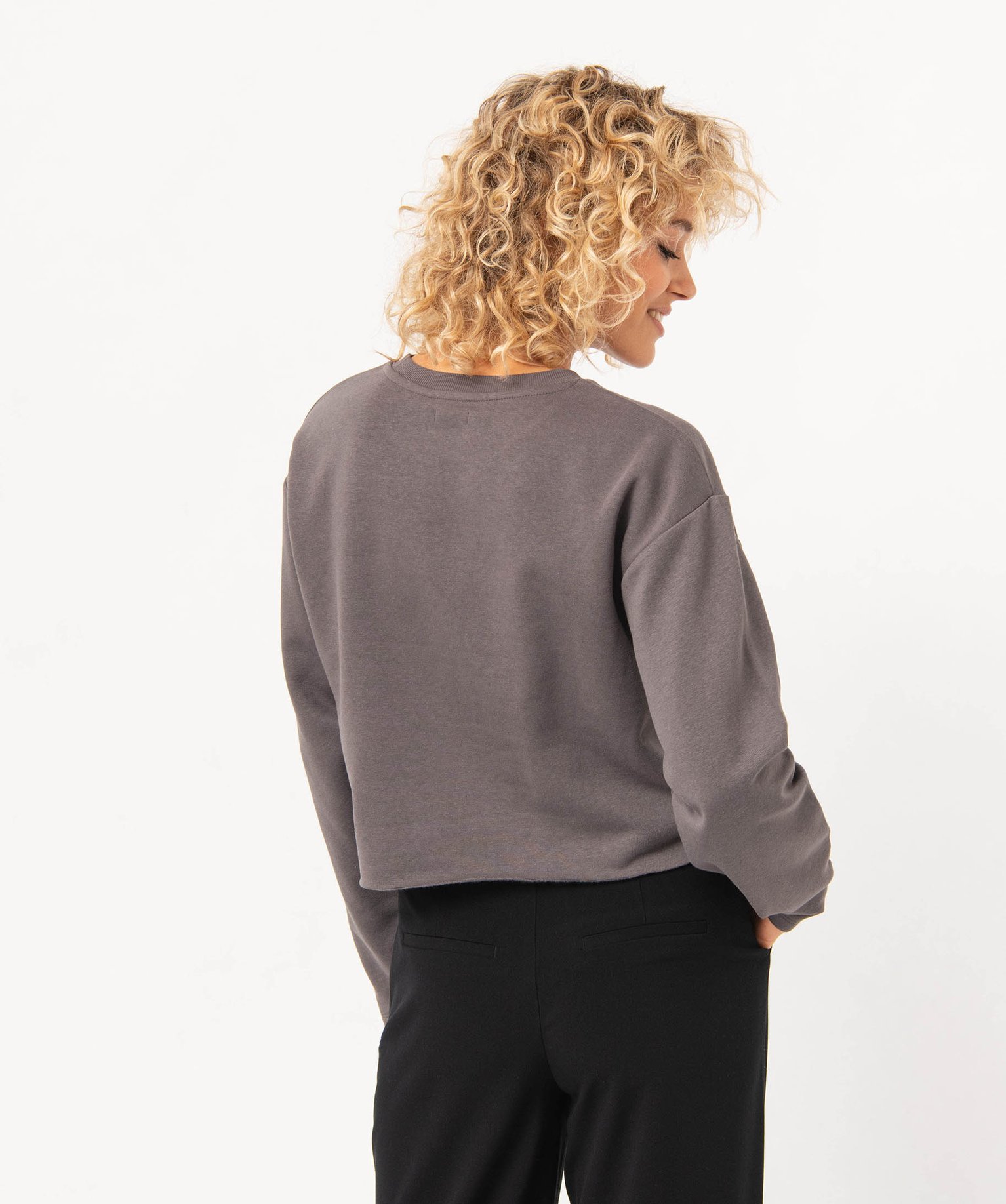 Sweat court avec motif sur le buste femme gris | GEMO