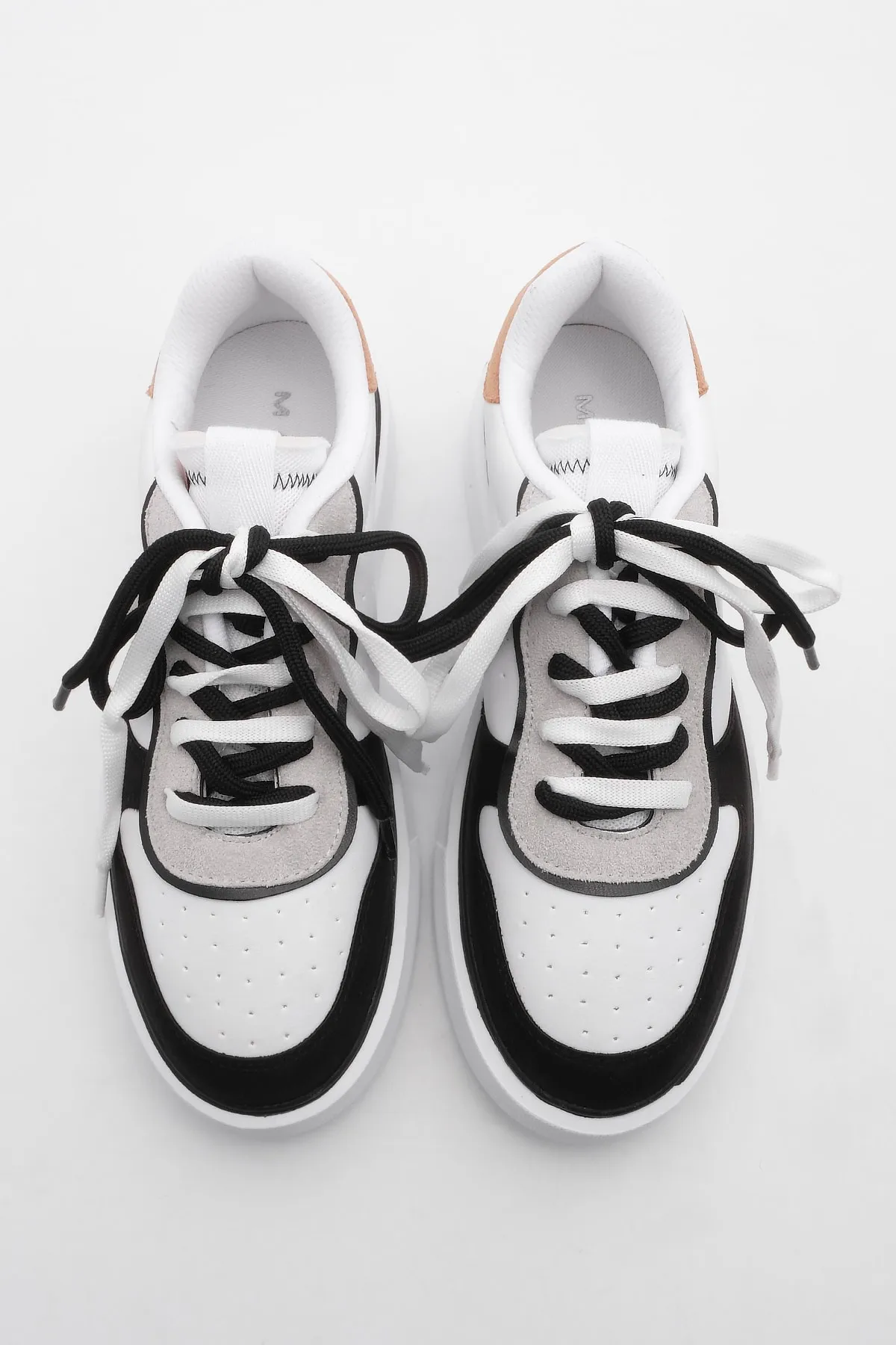 Marjin  Damen-Sneaker, hohe Sohle, Blockfarbe, Schnür-Sportschuhe, Pera weiß