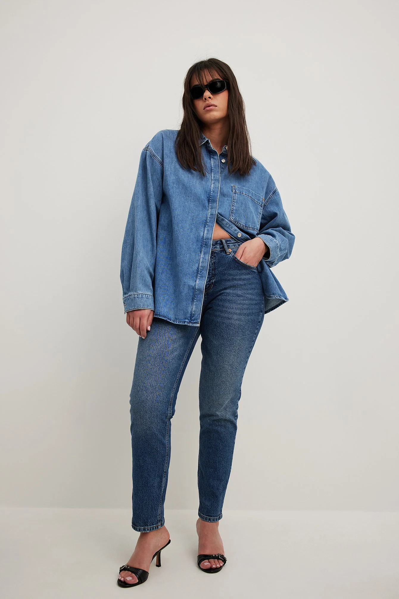 Schlanke Jeans mit mittlerer Taille