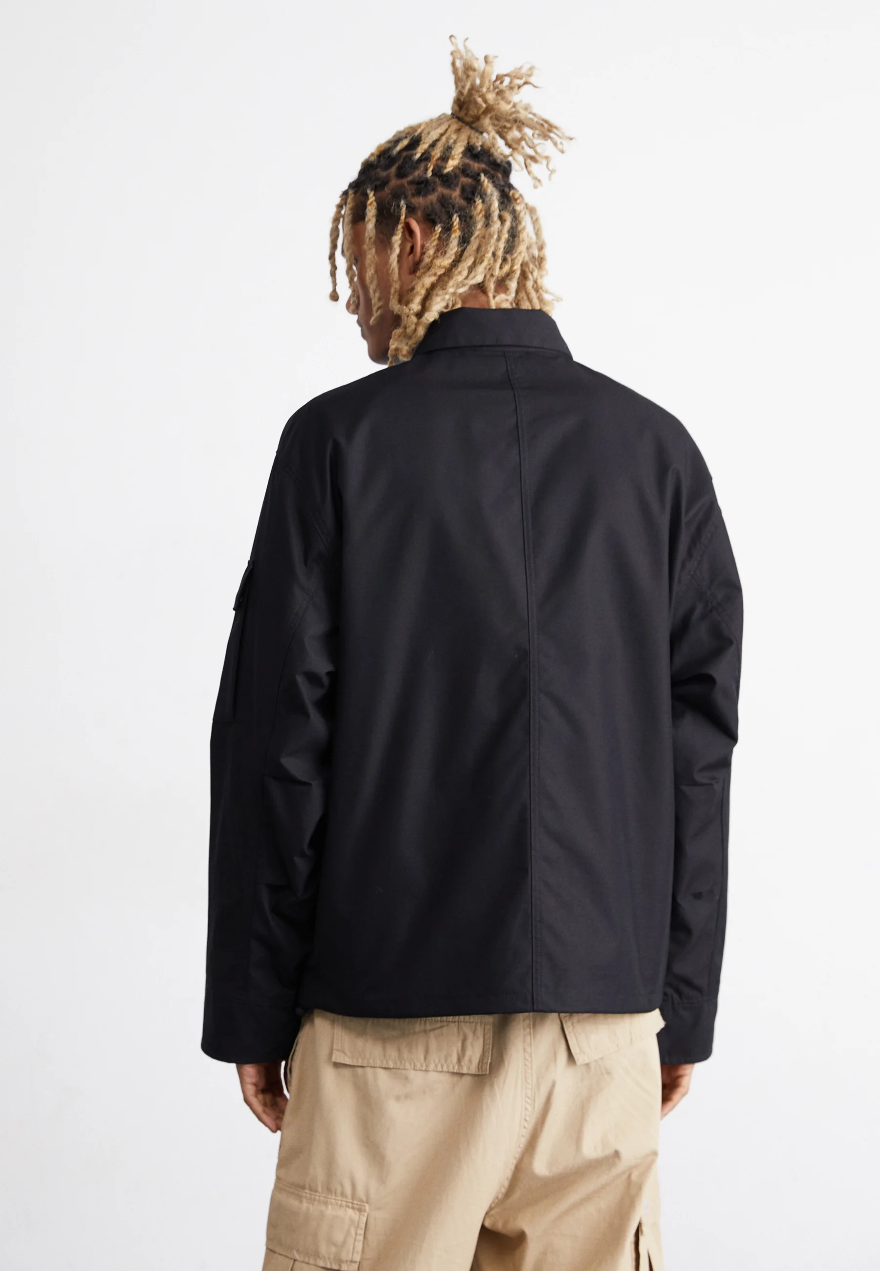 Chaqueta ligera Carhartt WIP HOLT