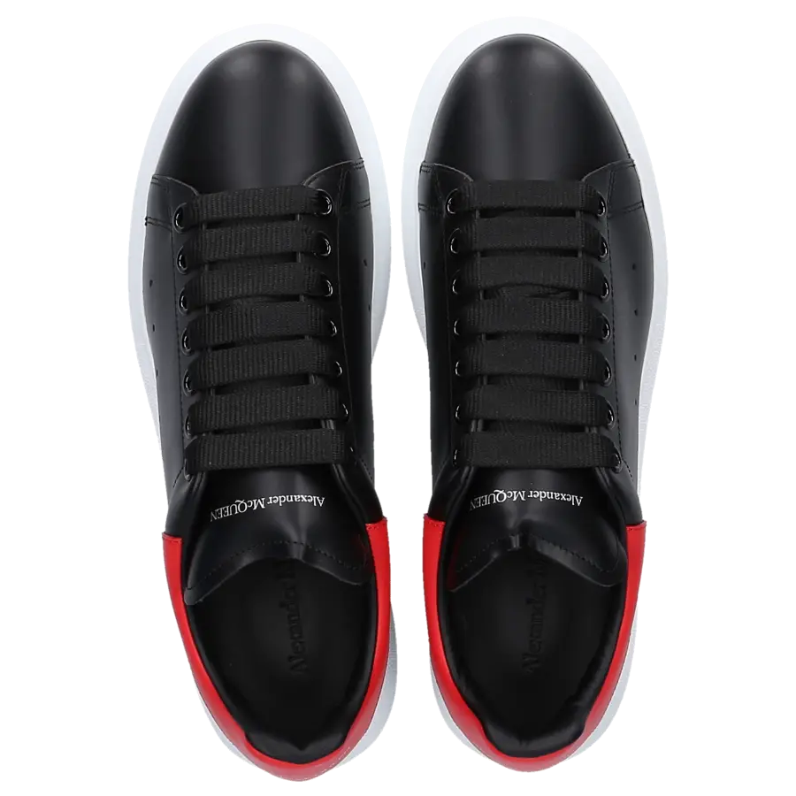 Alexander McQueen - Sneaker low LARRY Kalbsleder - schwarz