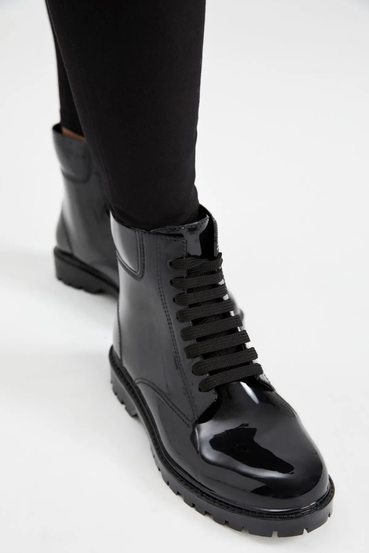 DeFacto  Damen-Winterstiefel aus Kunstleder mit dicker Sohle