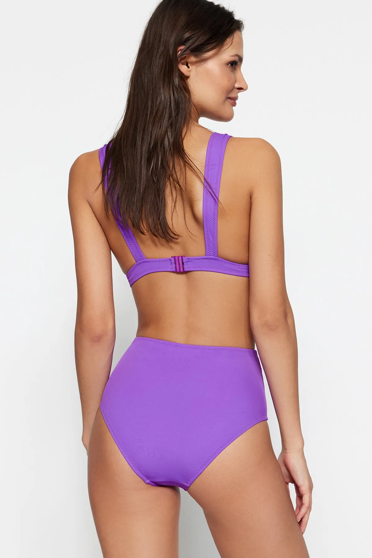 Trendyol Collection  Lila Cut-out/Fenster-Bikinihose mit hoher Taille und normaler Taille TBESS20BA0184