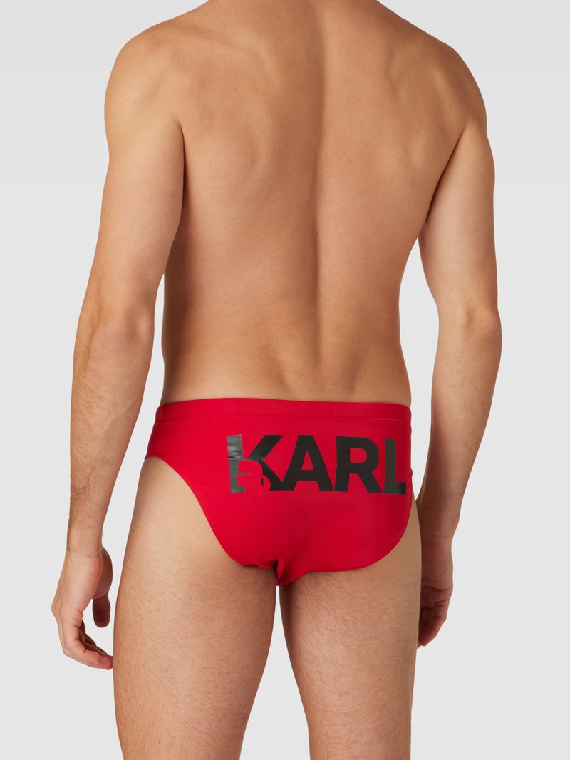 Badehose mit Label-Print in rot