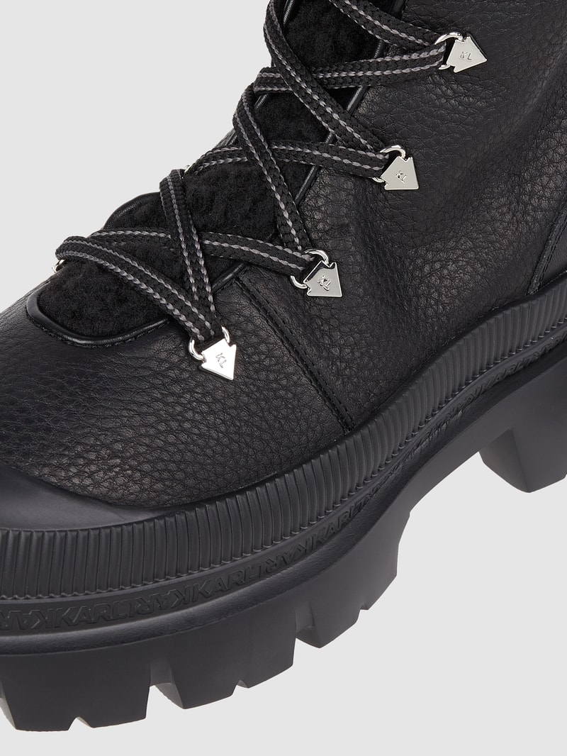 Schnürboots mit Label-Details Modell 'TREKKA' in schwarz