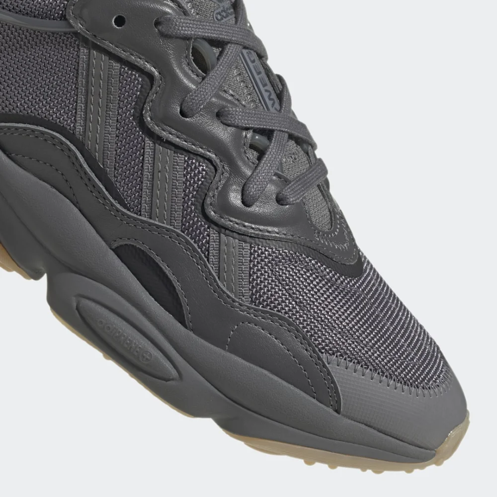 adidas Ozweego GX1832 / grau