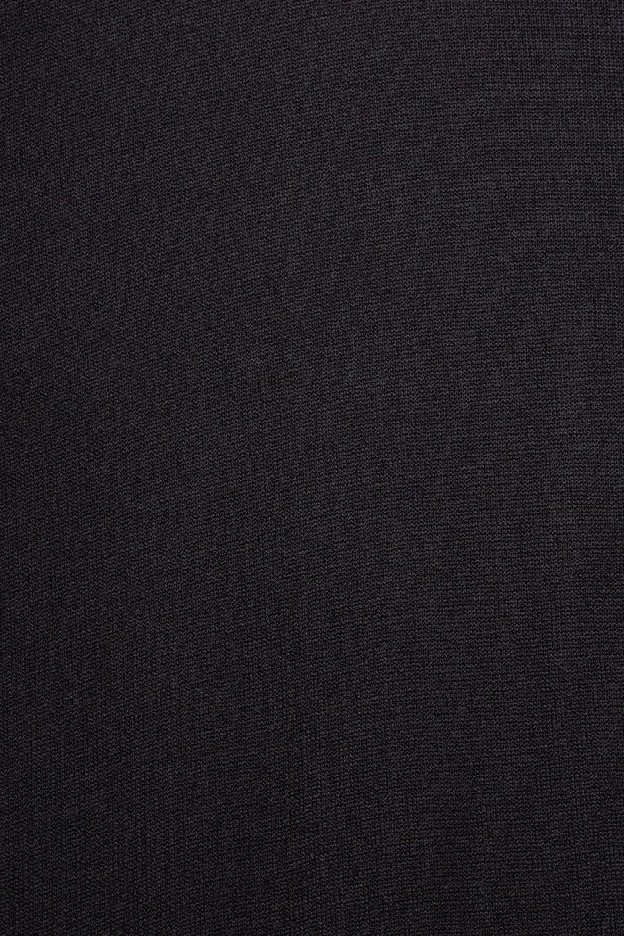 Plissiertes Kleid mit tiefer Taille