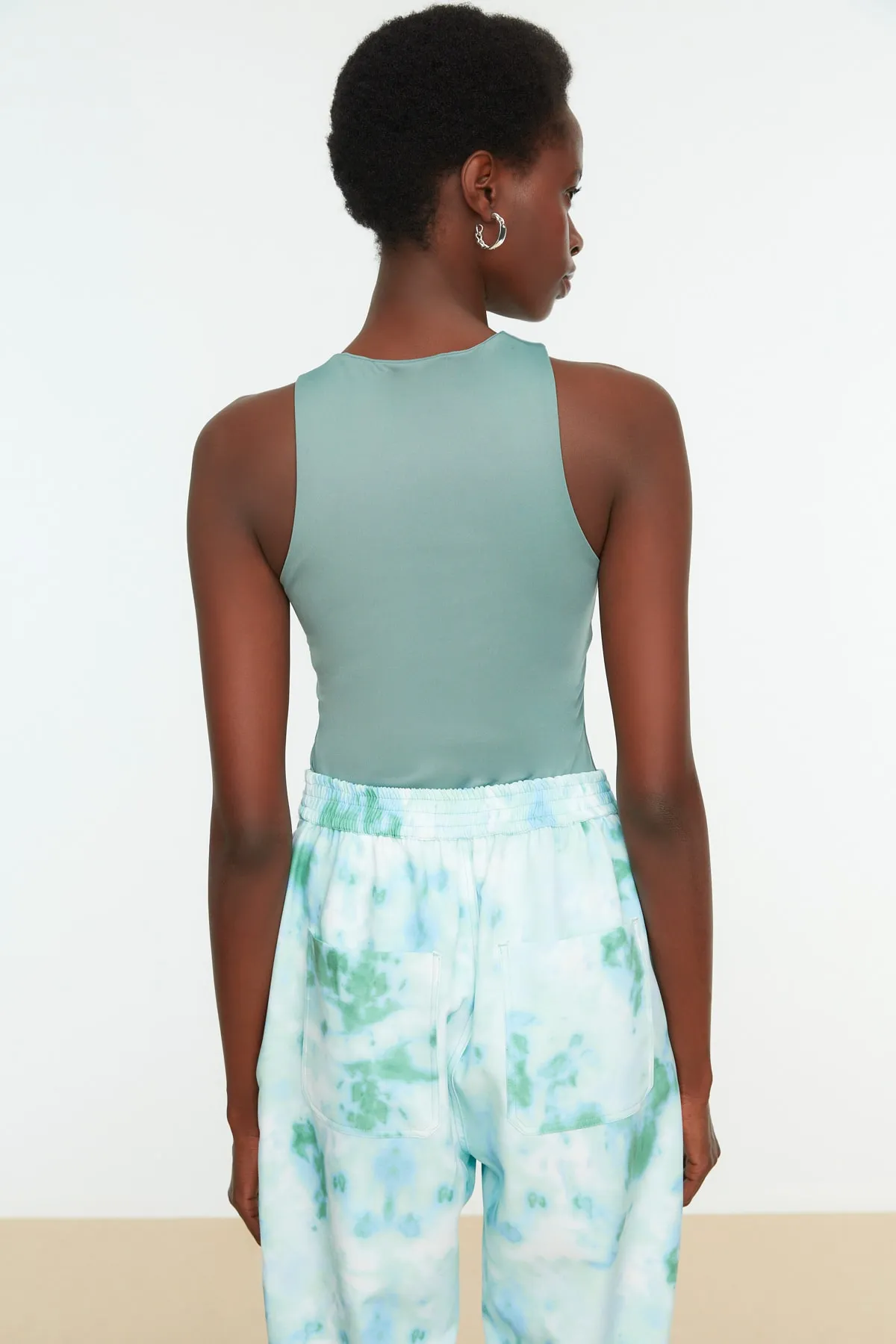 Trendyol Collection  Mintfarbener Neckholder-Body aus Stretch-Strick mit Druckknöpfen TWOSS20BD0044