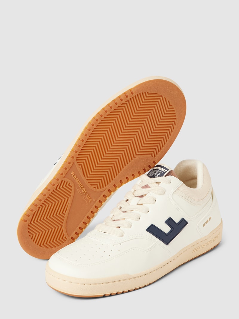 Sneaker mit Label-Detail Modell 'RETRO 90s' in weiß