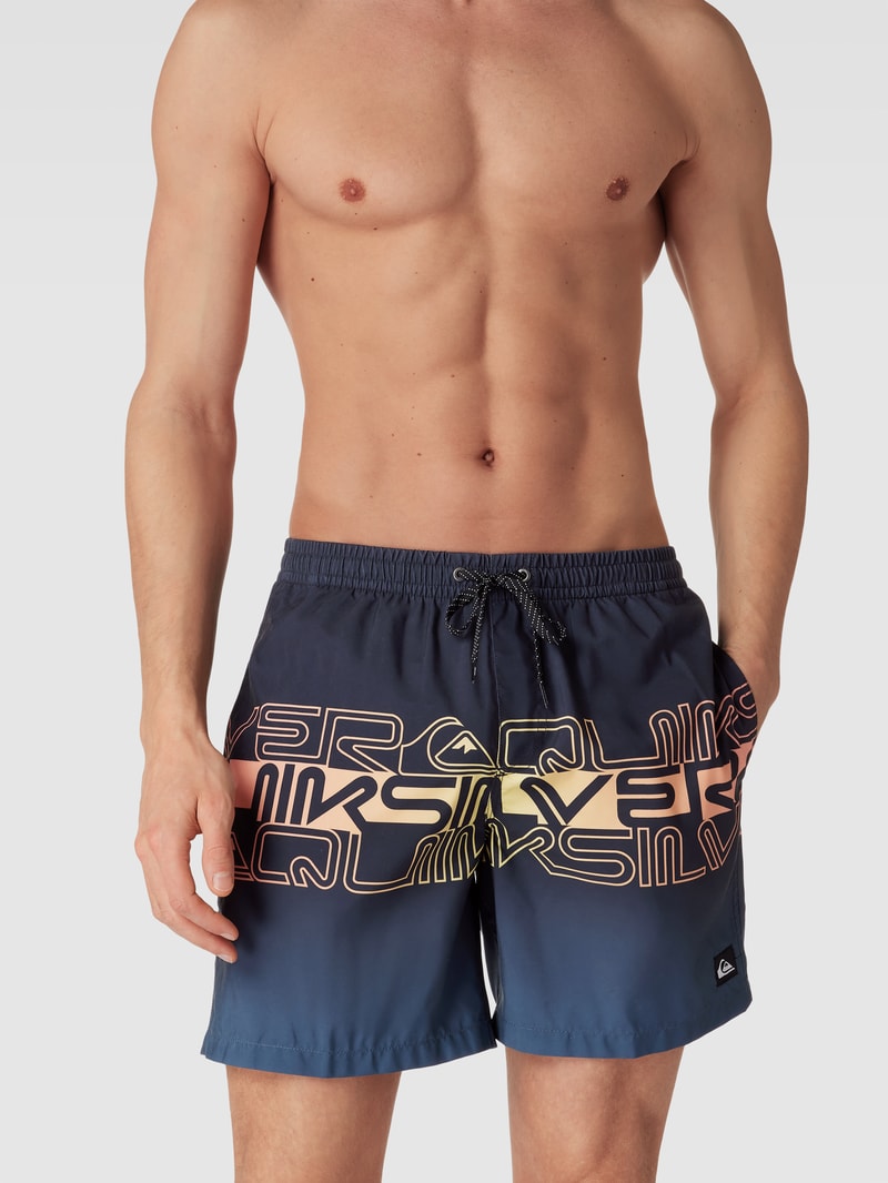 Badehose mit Label-Print in schwarz