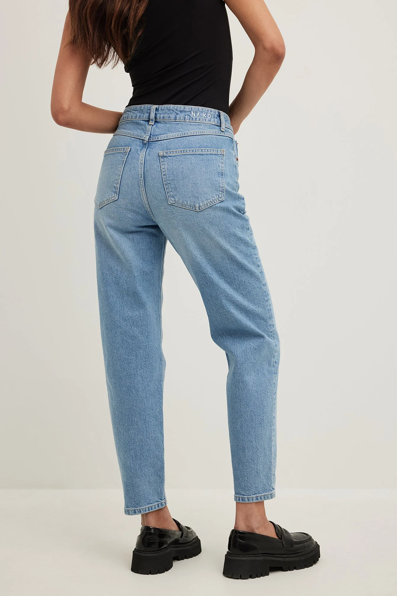Mom Jeans mit hoher Taille