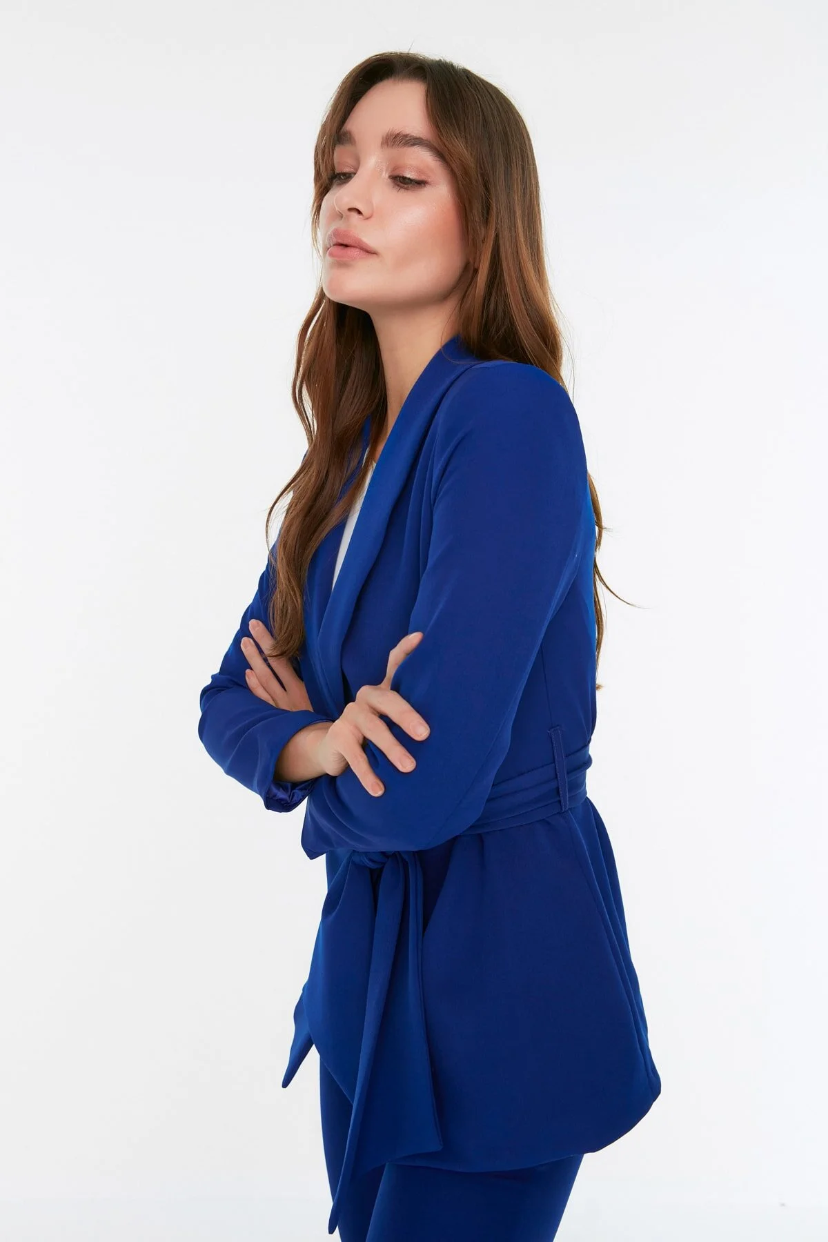 Trendyol Collection  Indigoblaue, gewebte Blazerjacke mit normaler Bindung TWOSS22CE0175
