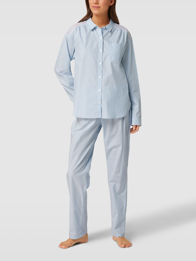 Pyjama-Oberteil mit Streifenmuster Modell 'STRIPE TOP' in hellblau