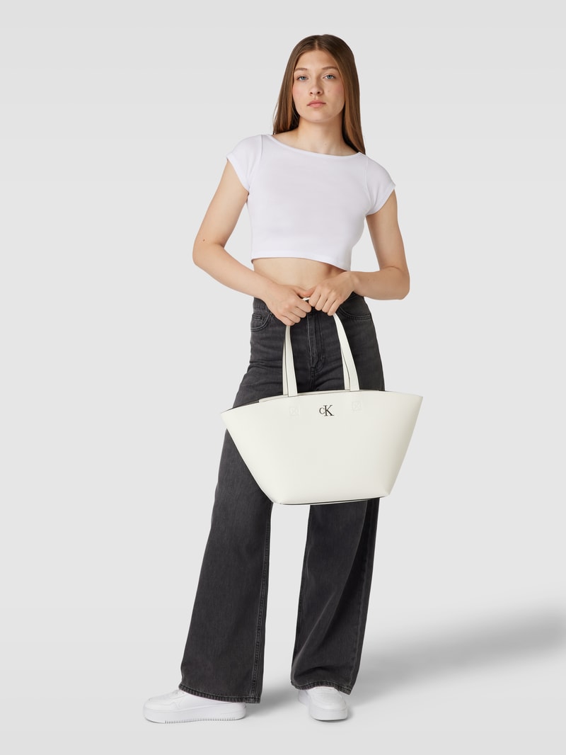 Shopper mit Label-Detail in weiss