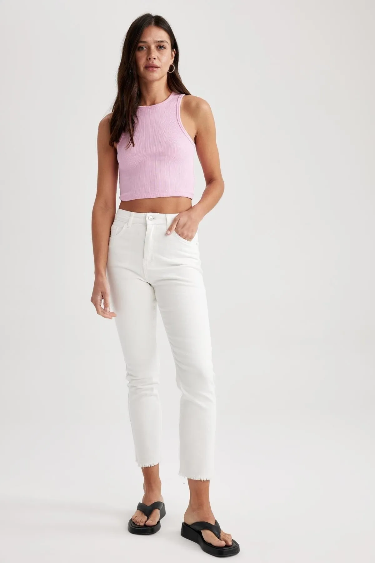 DeFacto  Mary Vintage Straight Fit, hohe Taille, knöchellange Jeanshose mit Cutaway-Bein