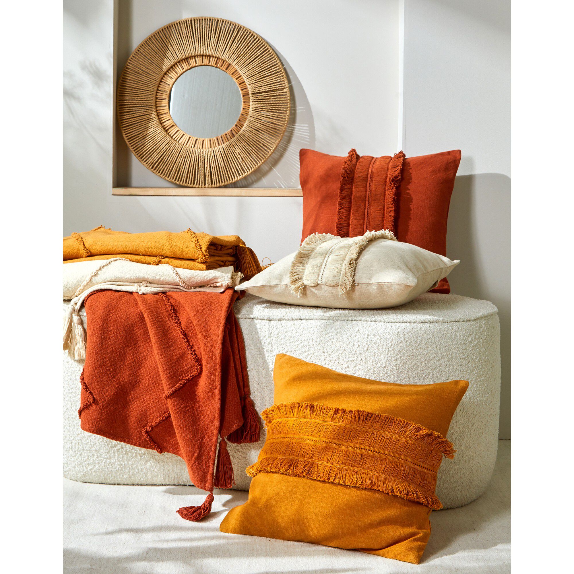 Coussin avec galon franges