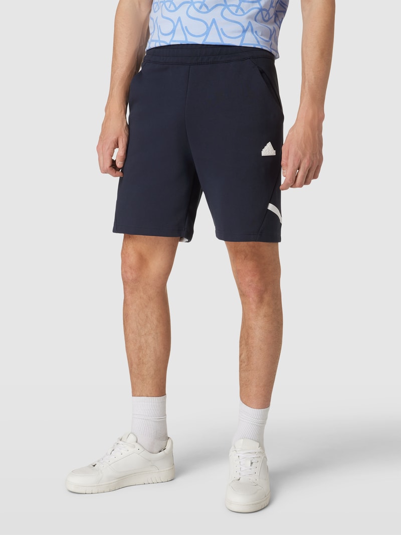 Sweatshorts mit Label-Patch Modell 'D4GMDY' in marineblau