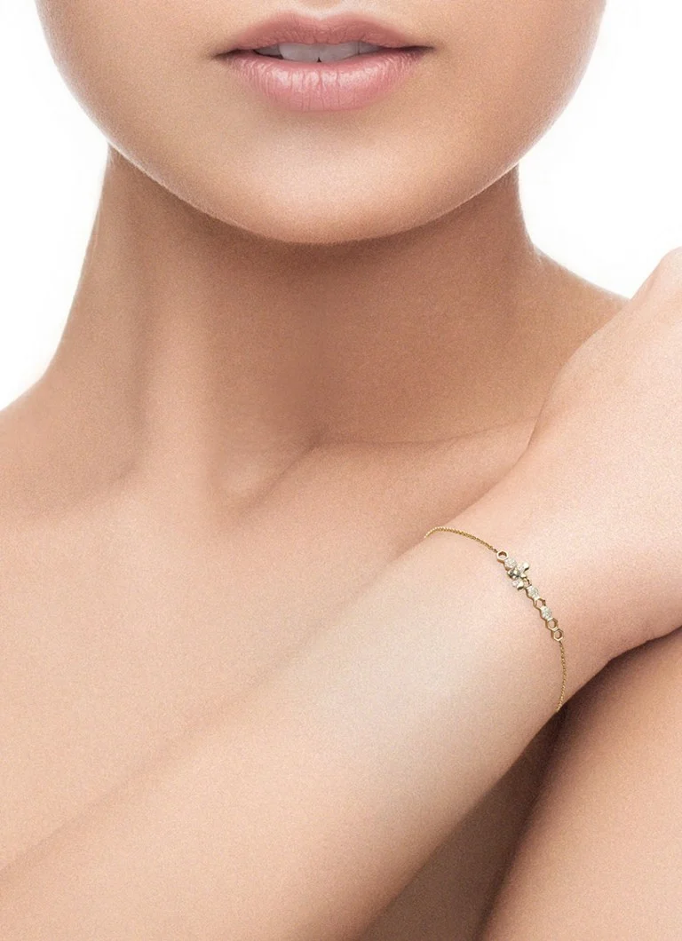 Diamond Point Gold bracelet 0.02 ct diamond Queen Bee