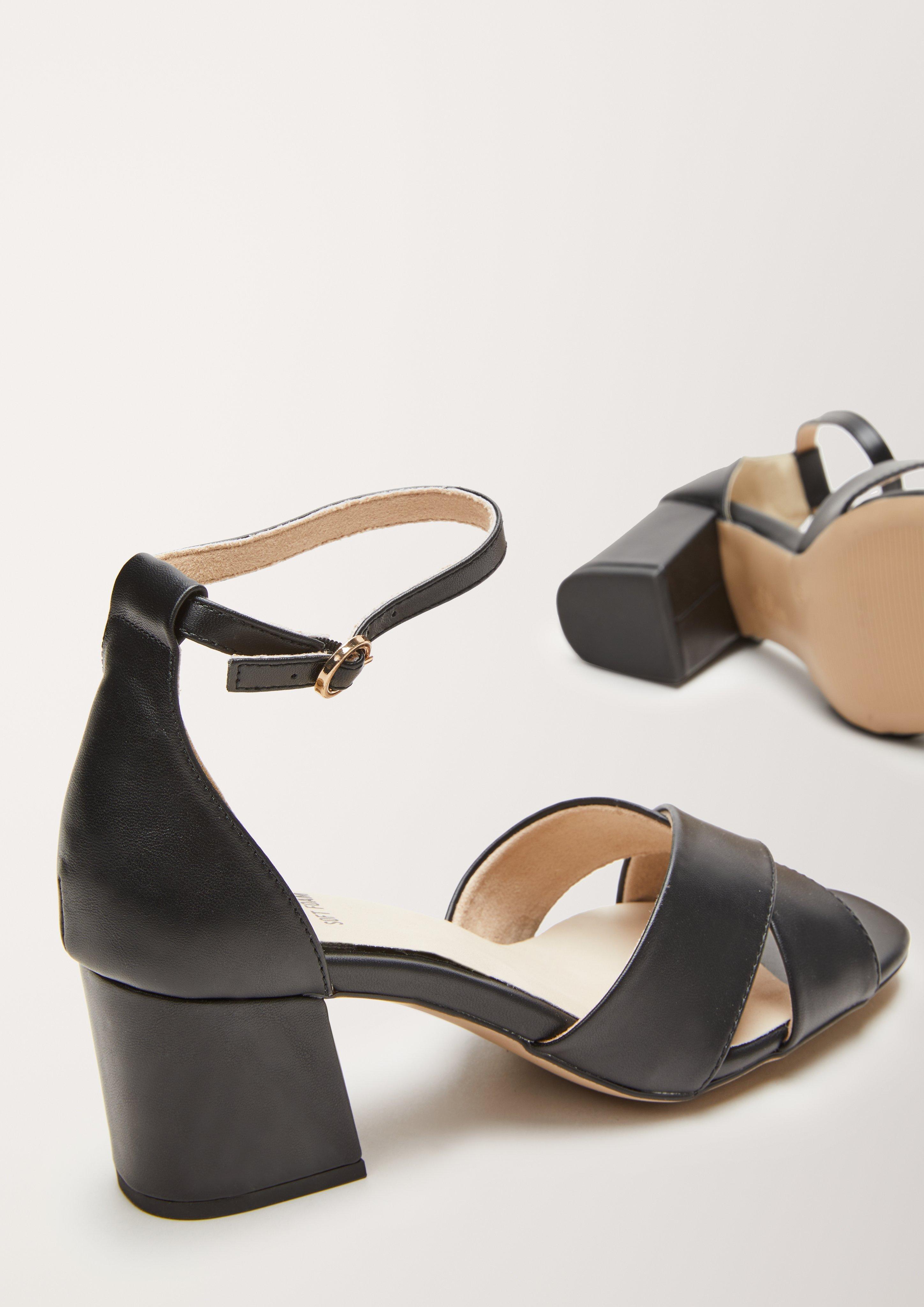 Riemchensandalen mit Absatz  6006266-001