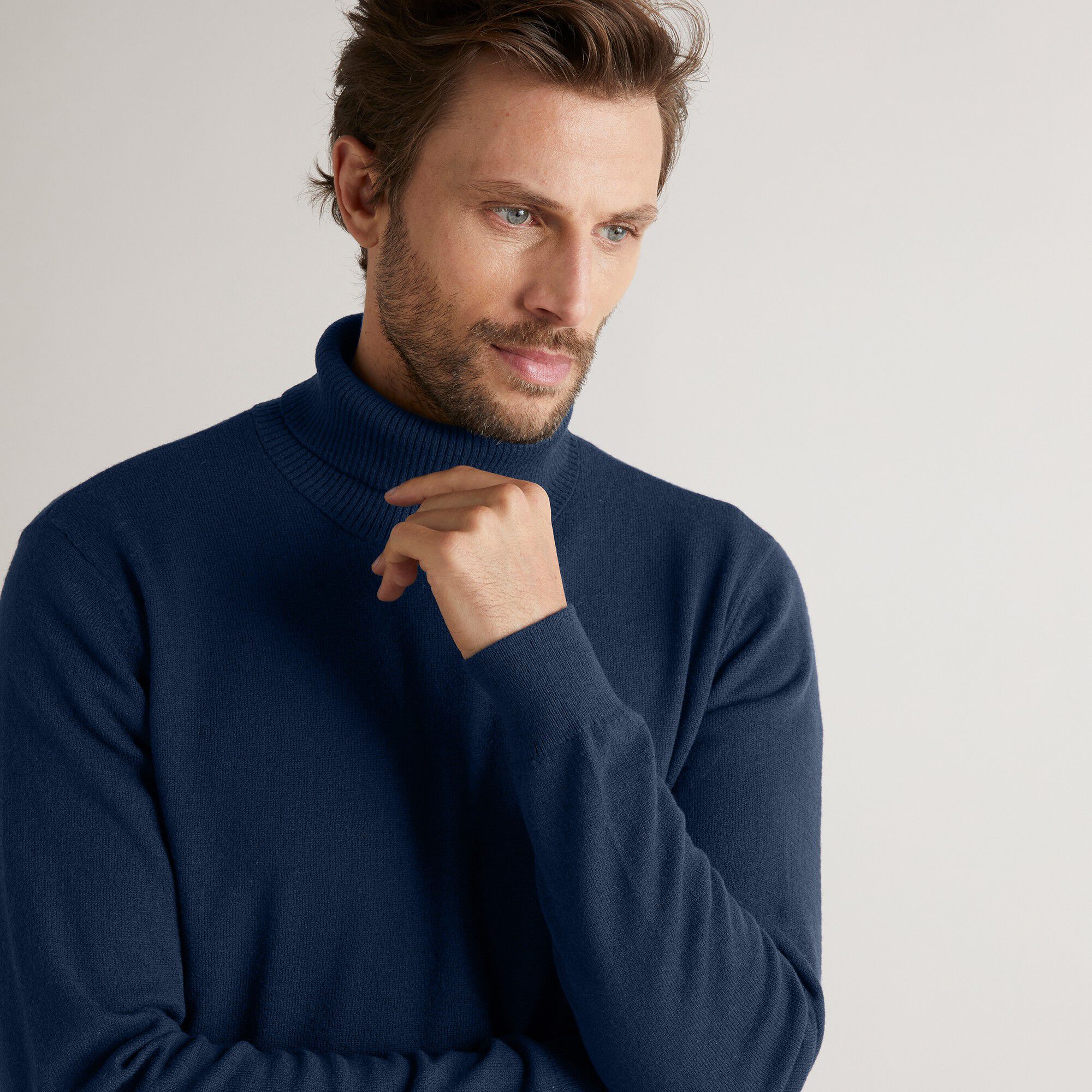 Pull col roulé en laine mélangée