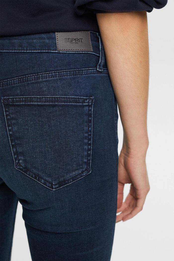 Jeans mit schmaler Passform und mittelhohem Bund